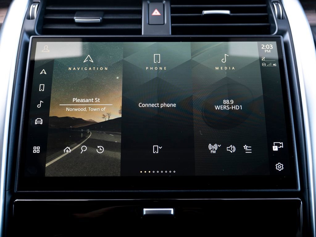 Certified 2024 Land Rover Discovery Dynamic SE image 22