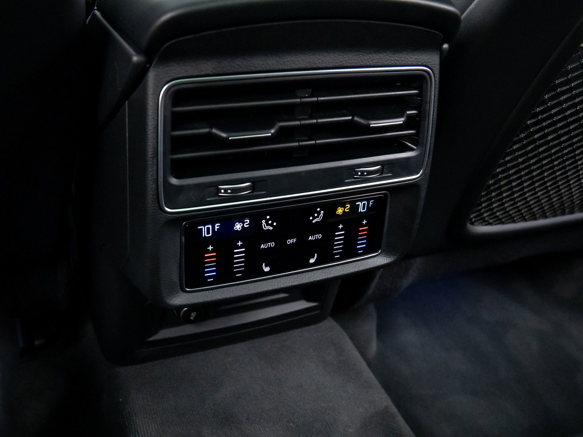 Used 2023 Audi Q8 Premium Plus image 19