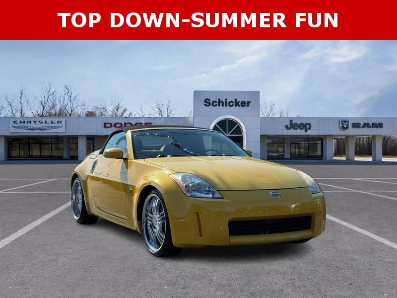 Used 2005 Nissan 350Z Touring RWD video 1