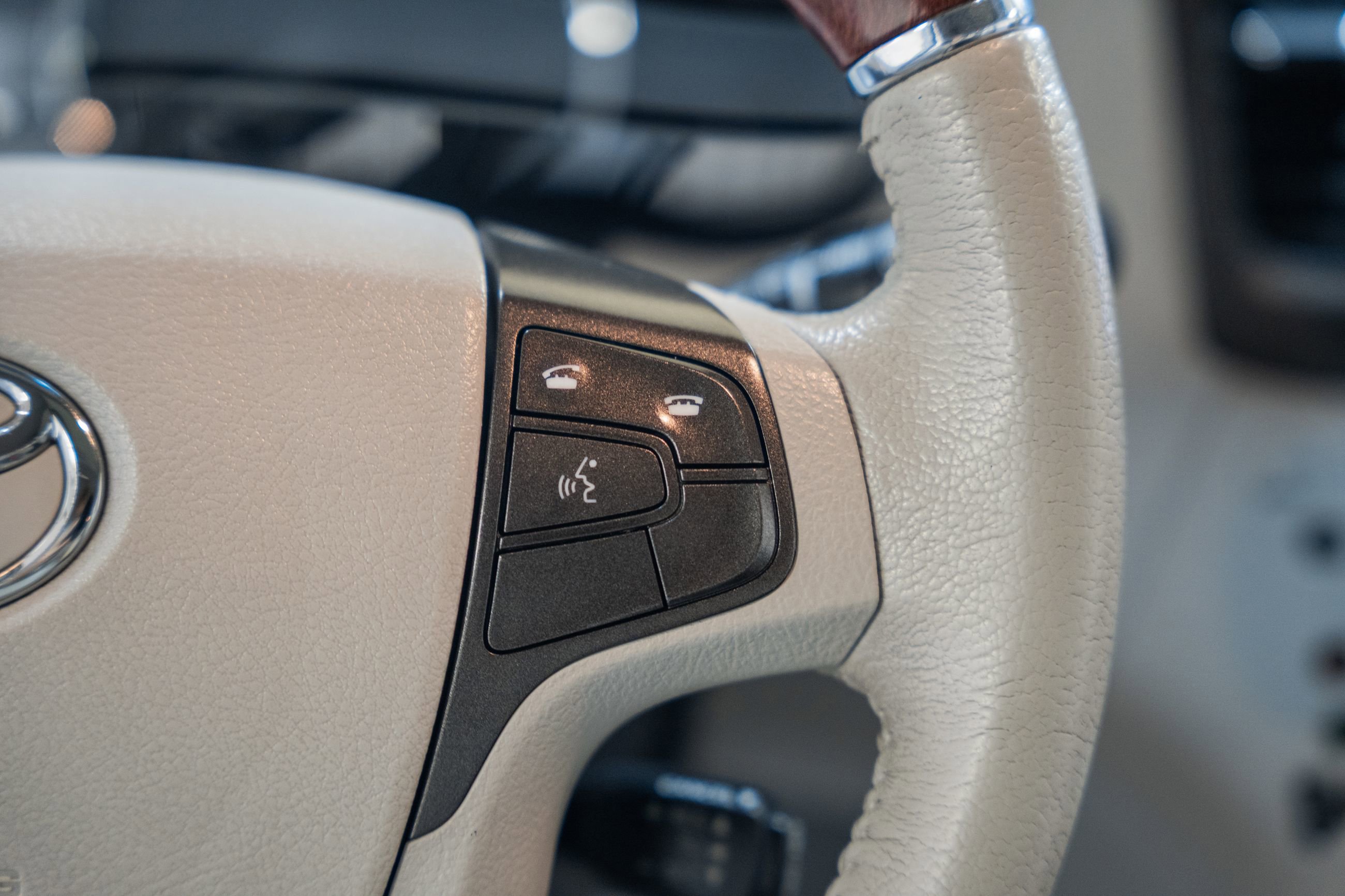 Used 2014 Toyota Sienna Limited image 35