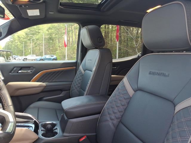 Used 2024 GMC Canyon Denali image 14