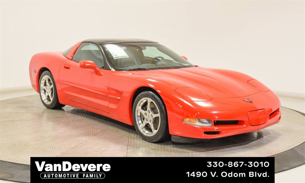 Used 2004 Chevrolet Corvette Coupe w/ Roof Package