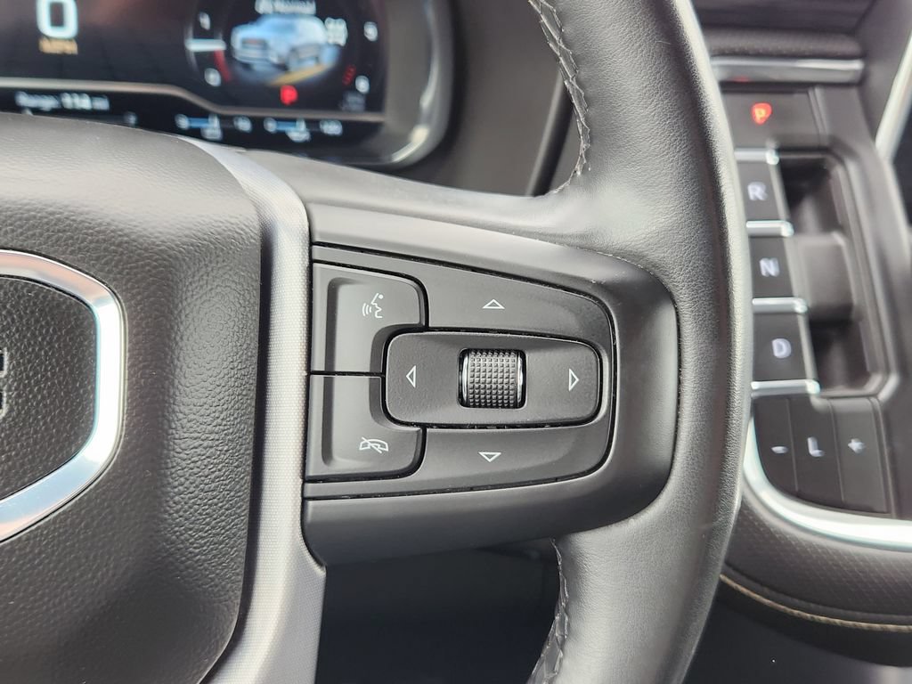 Used 2024 GMC Yukon SLT AWD/4WD image 24