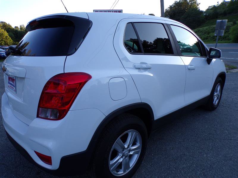 Used 2020 Chevrolet Trax LS w/ Fleet Convenience Package FWD image 10