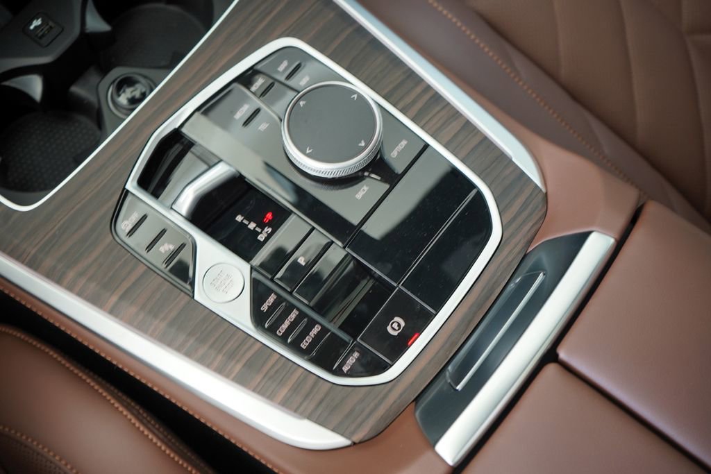 New 2026 BMW X5 sDrive40i w/ M Sport Package image 18