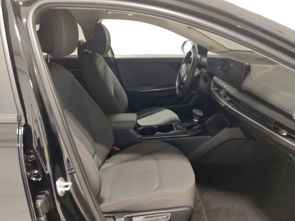 Used 2025 Kia K4 FWD image 21