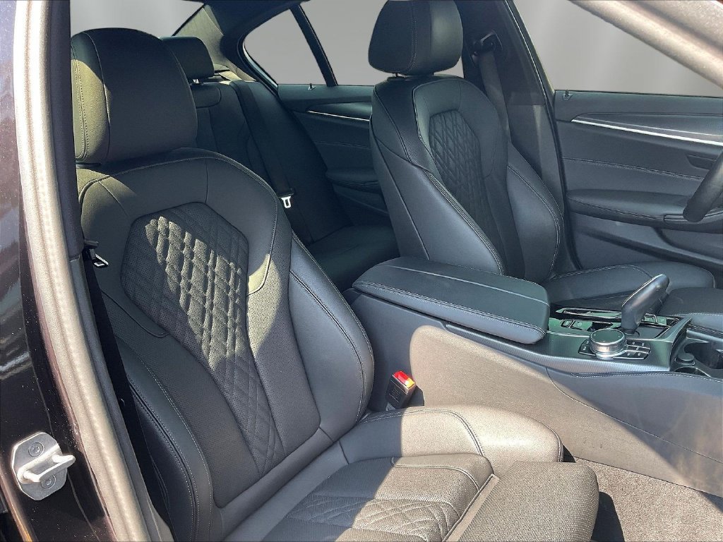 Used 2023 BMW 540i xDrive w/ M Sport Package AWD/4WD image 29