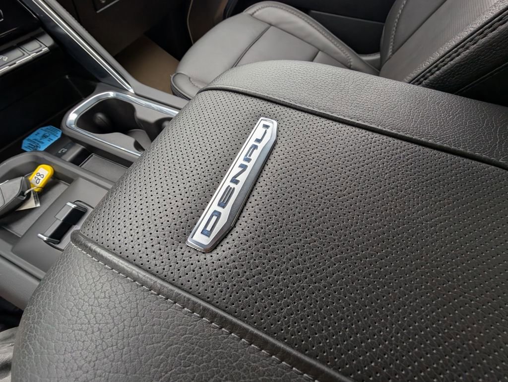 Used 2024 GMC Sierra 2500 Denali w/ Denali Reserve Package image 38