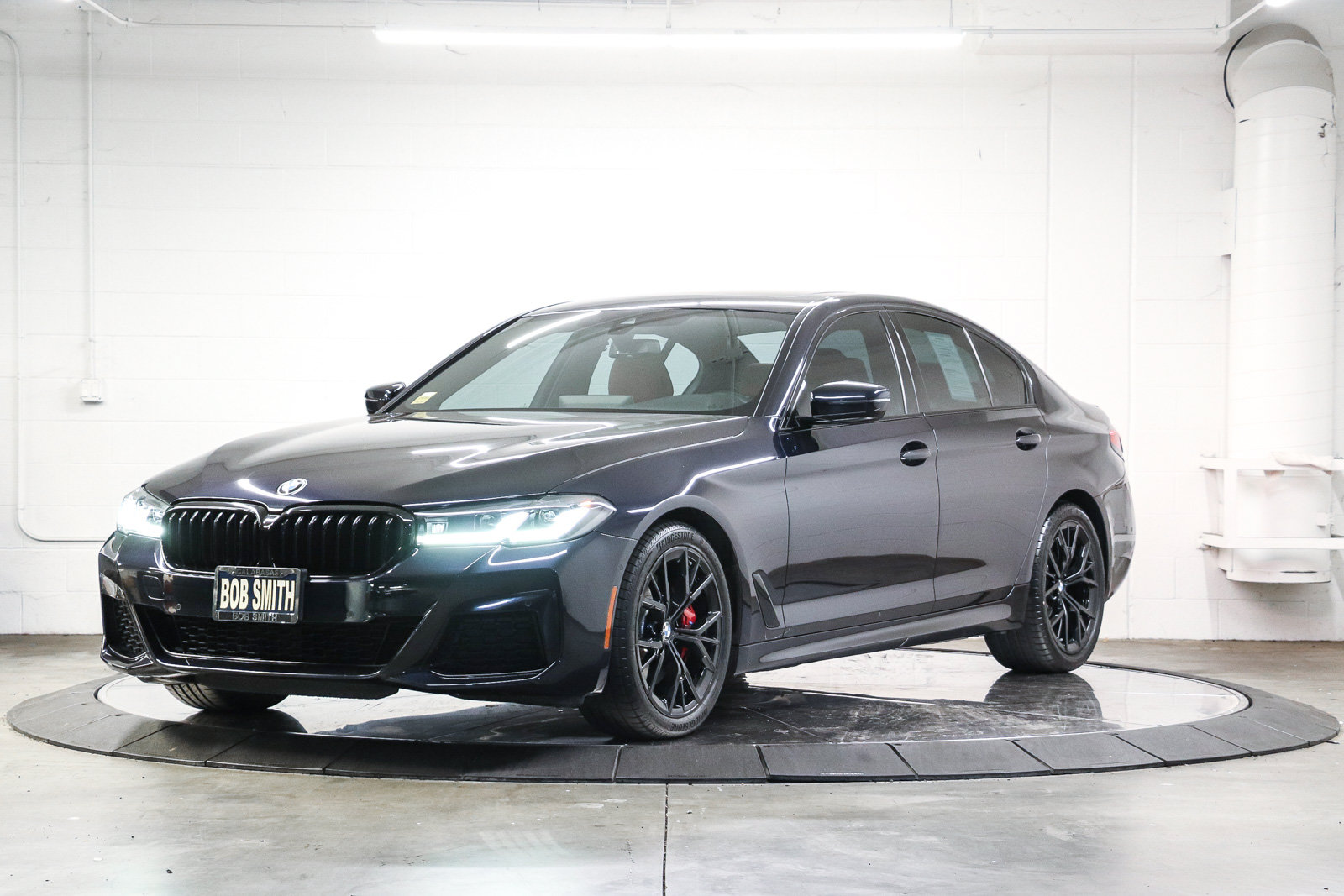 Certified 2023 BMW 530i w/ M Sport Package RWD image 3