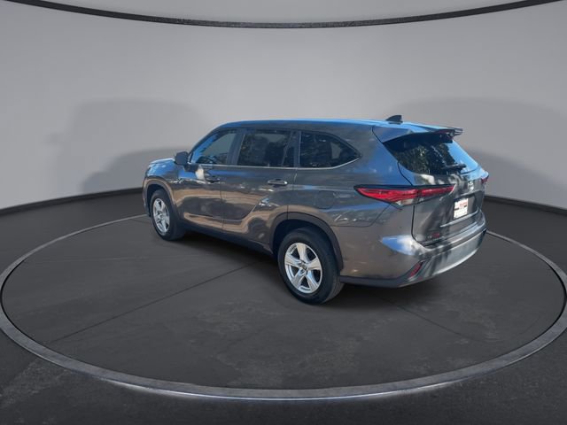 Used 2023 Toyota Highlander XLE image 13