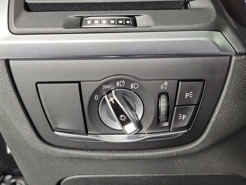 Used 2024 BMW X3 sDrive30i w/ Convenience Package RWD image 32