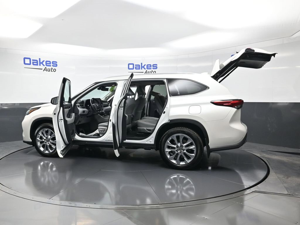 Used 2021 Toyota Highlander Limited image 58