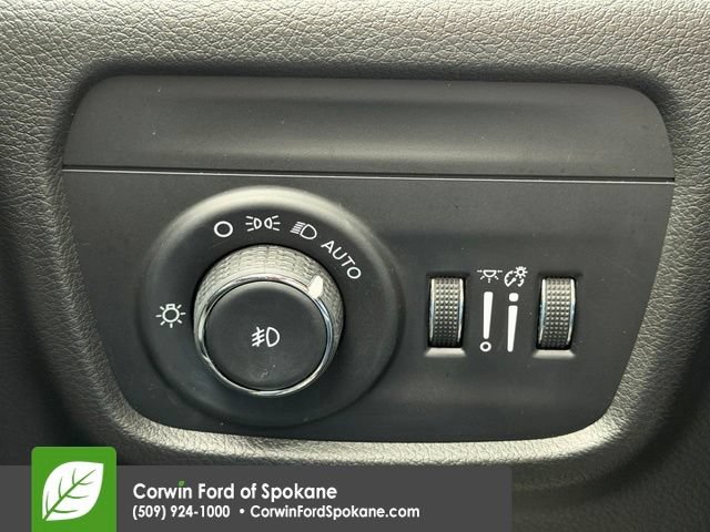 Used 2024 Jeep Grand Cherokee L Limited w/ Luxury Tech Group II AWD/4WD image 29