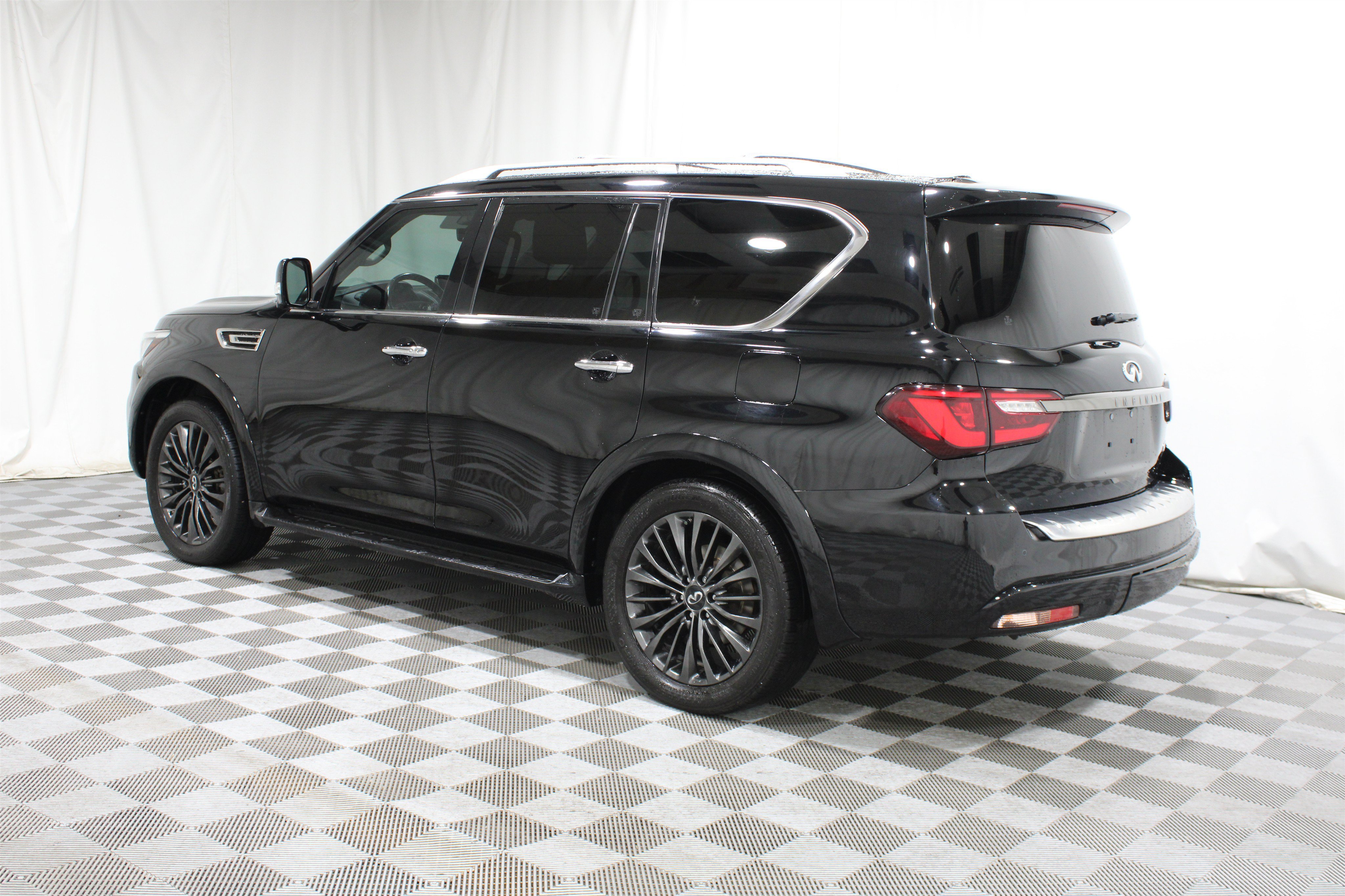 Used 2022 INFINITI QX80 Premium Select w/ All-Season Package RWD image 39