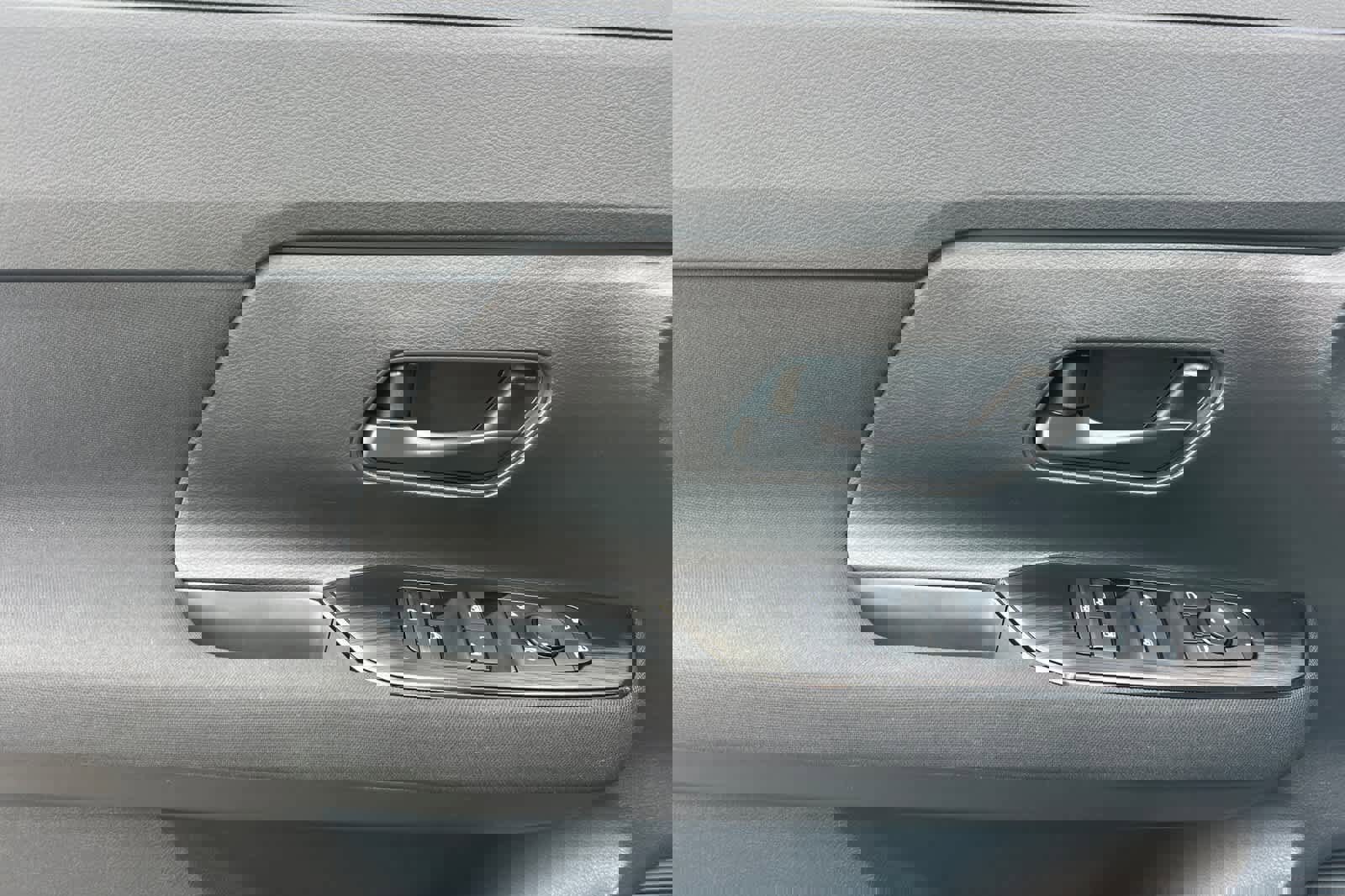 New 2026 Nissan Kicks S image 12