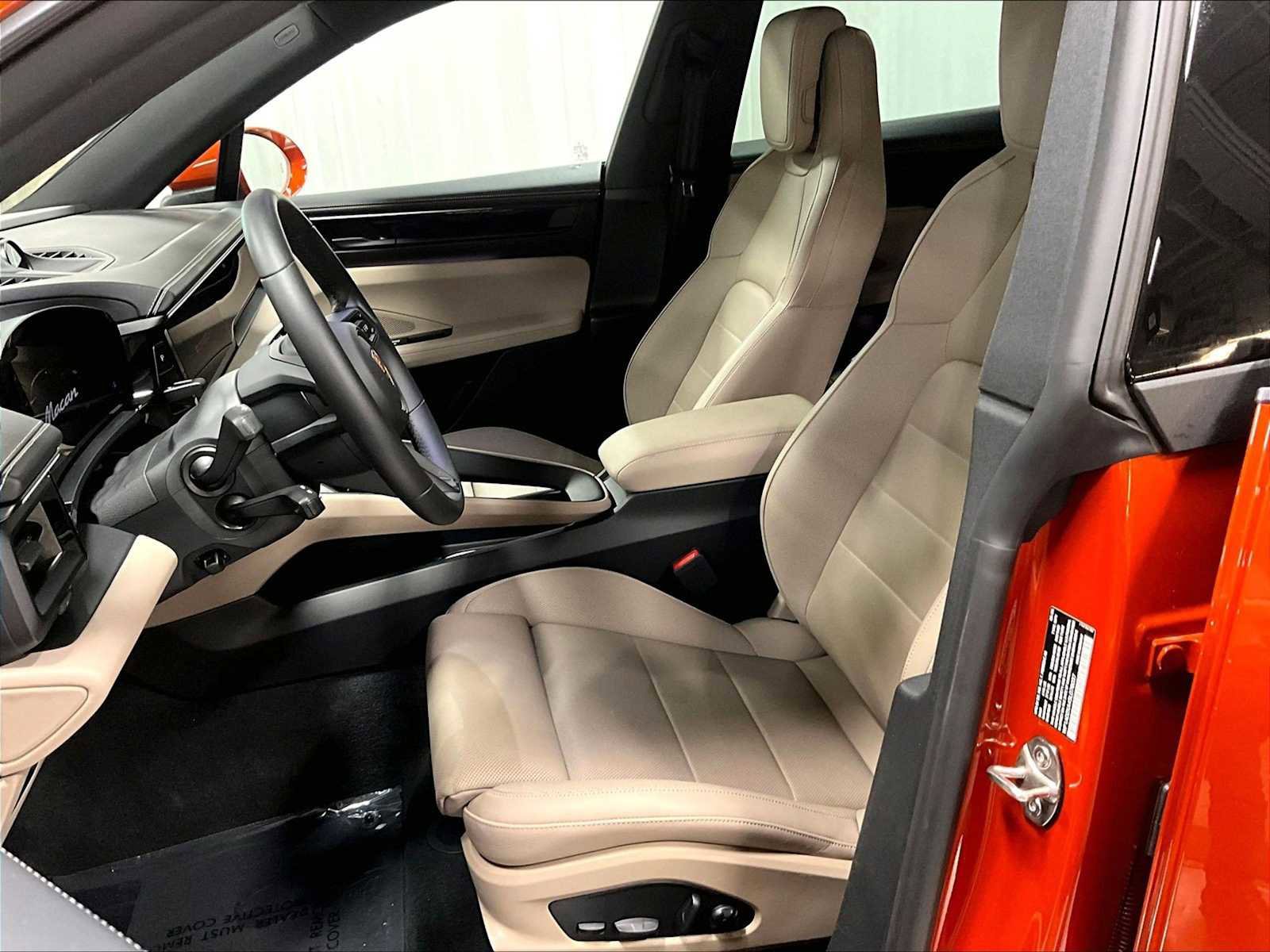 Used 2025 Porsche Macan Electric image 8