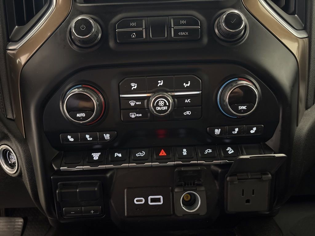 Used 2021 Chevrolet Silverado 3500 High Country image 23