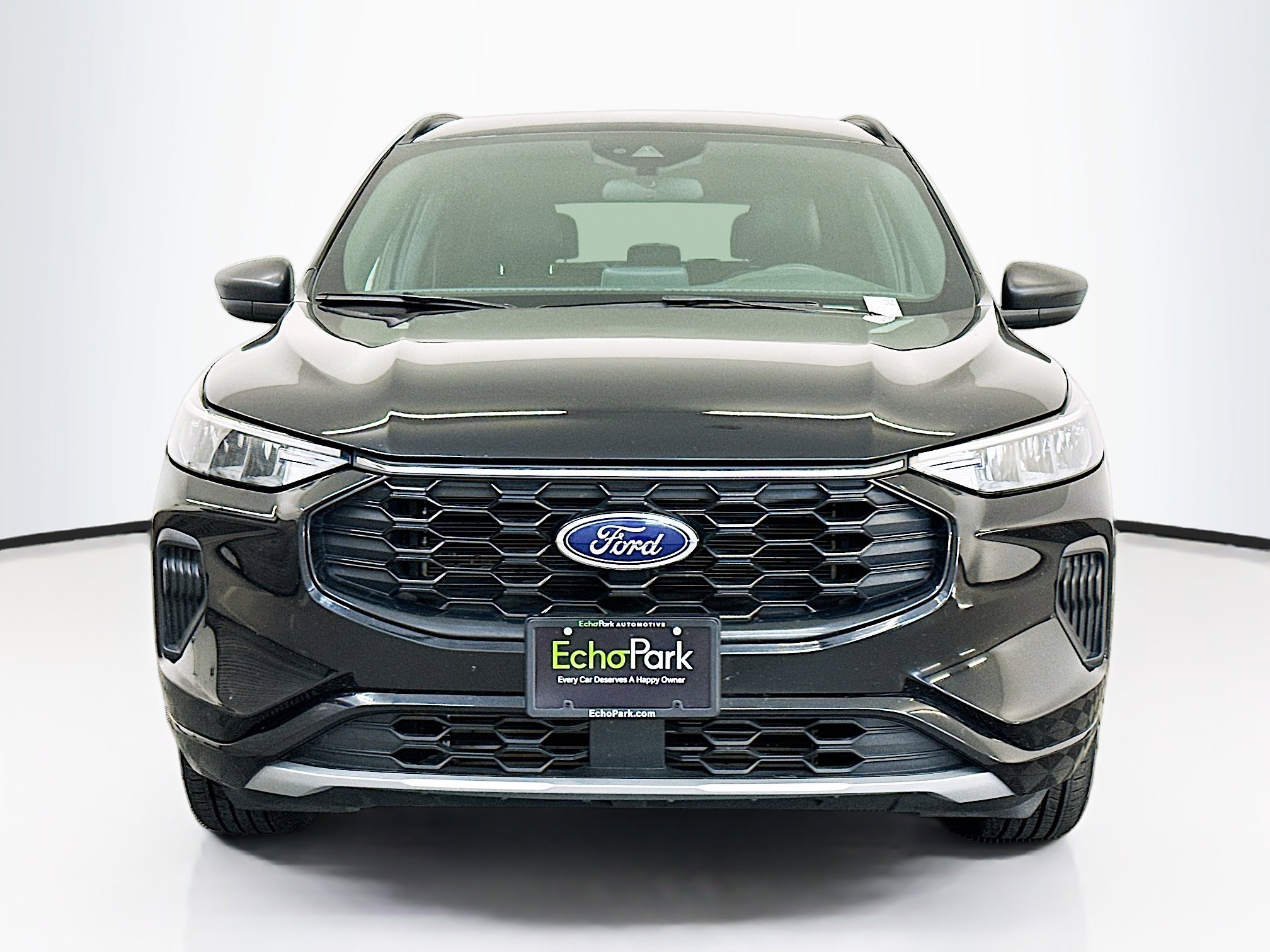 Used 2024 Ford Escape ST-Line image 2