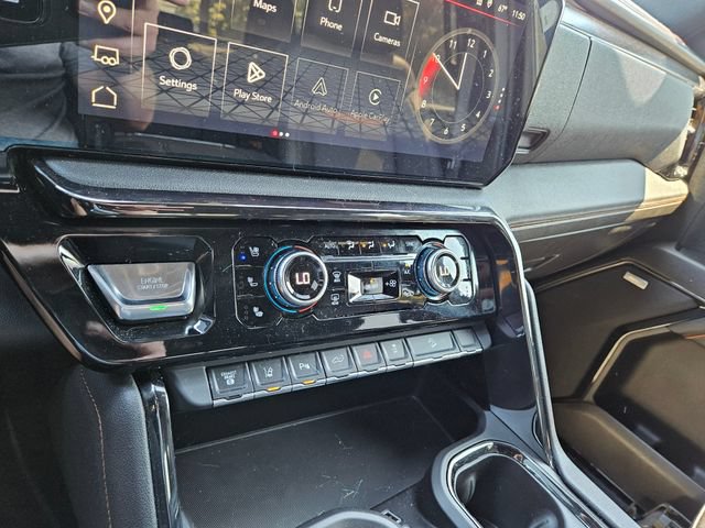 Used 2024 GMC Sierra 2500 AT4 w/ AT4 Premium Plus Package AWD/4WD image 11