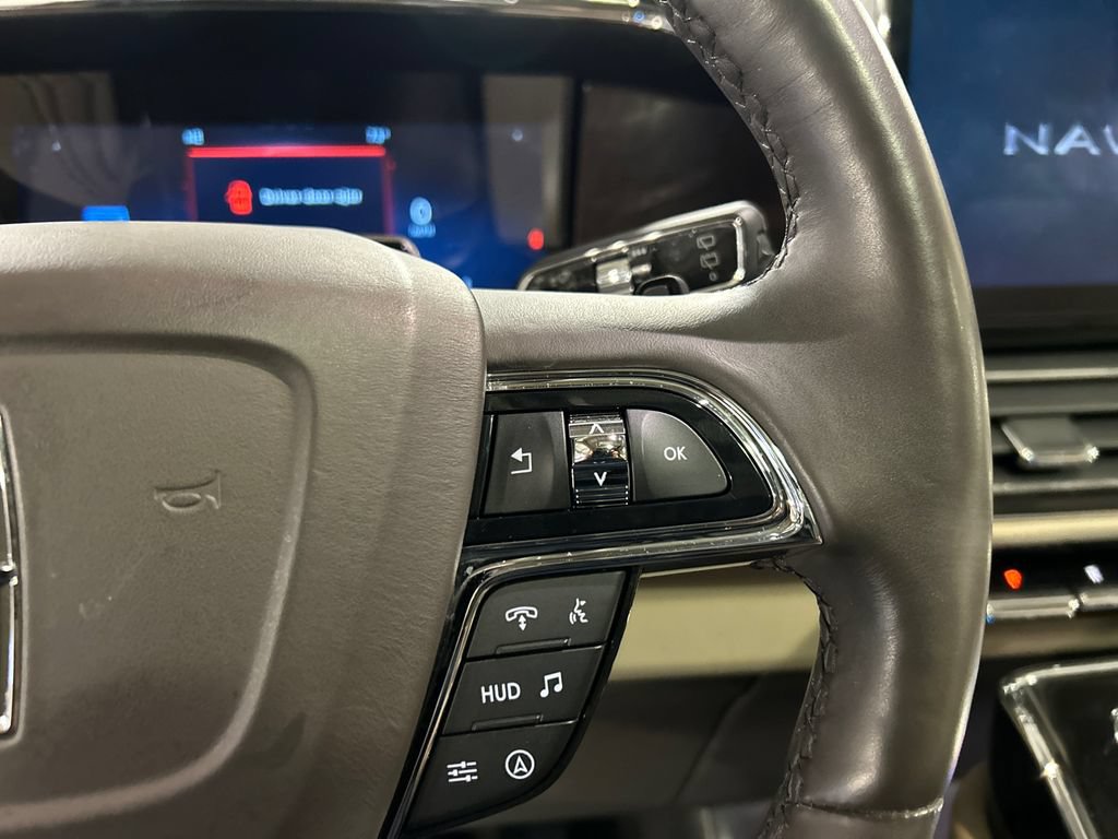 Certified 2024 Lincoln Navigator L Reserve AWD/4WD image 12