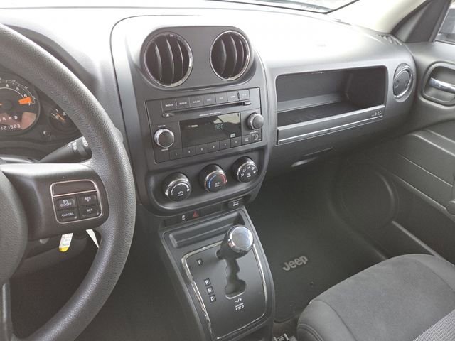 Used 2015 Jeep Patriot Sport FWD image 29