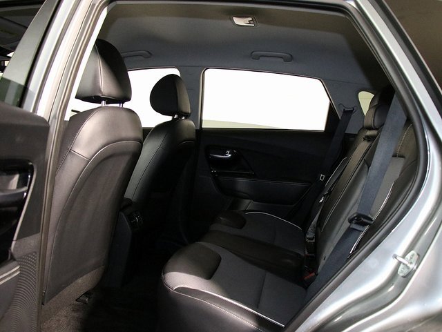 Used 2022 Kia Niro EX w/ Cold Weather Package image 14