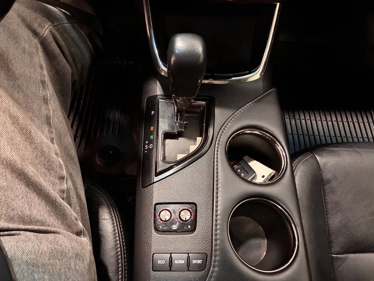 Used 2014 Toyota Avalon XLE Touring image 26