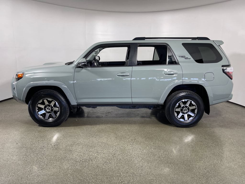 Certified 2023 Toyota 4Runner TRD Off-Road Premium w/ Off Road Premium Plus Package AWD/4WD image 6