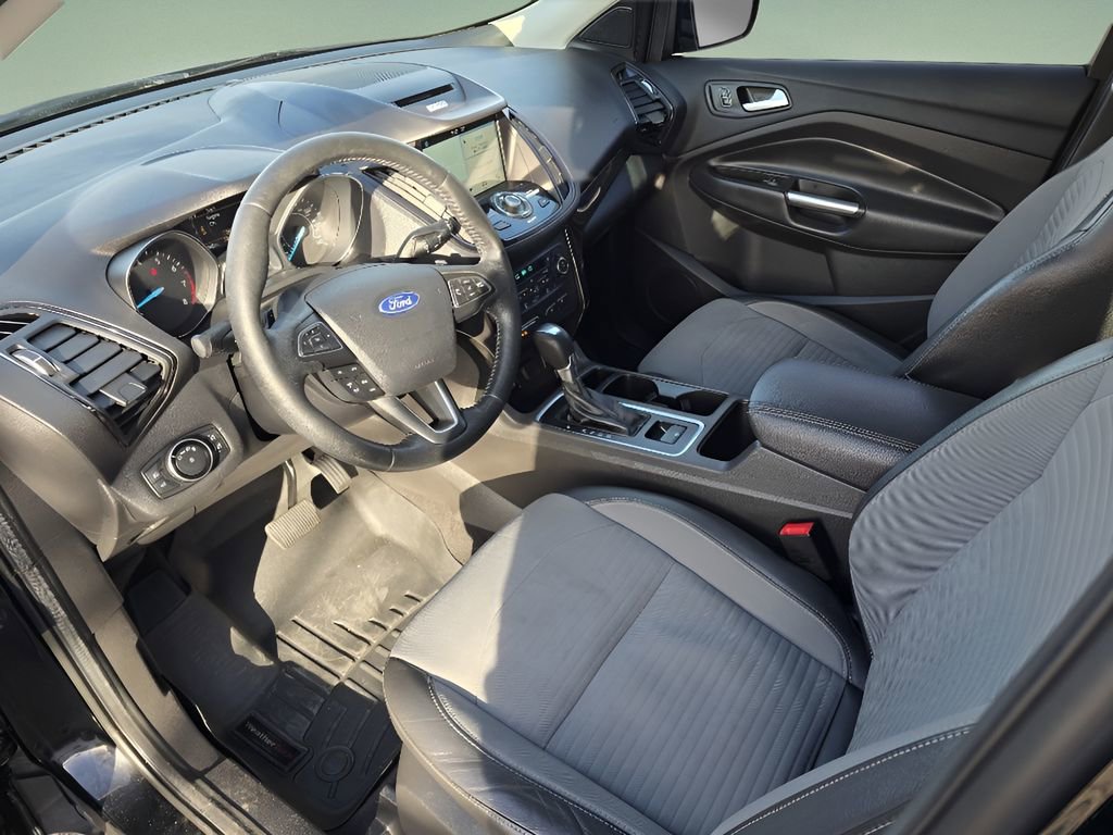Used 2017 Ford Escape Titanium image 23