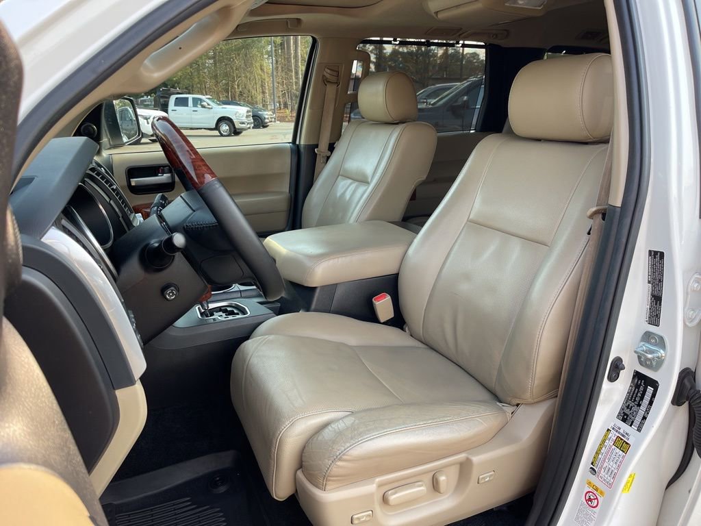 Used 2018 Toyota Sequoia Platinum image 26