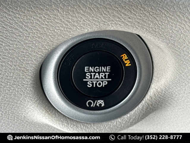 Used 2023 Chrysler Voyager LX FWD image 45