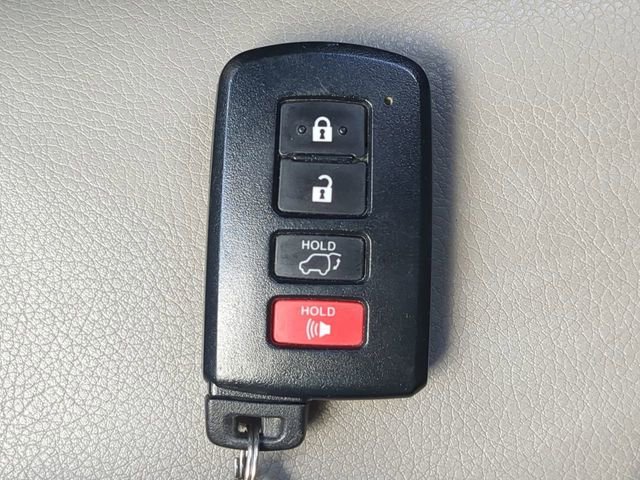Used 2017 Toyota RAV4 Limited w/ Advanced Technology Package AWD/4WD image 35