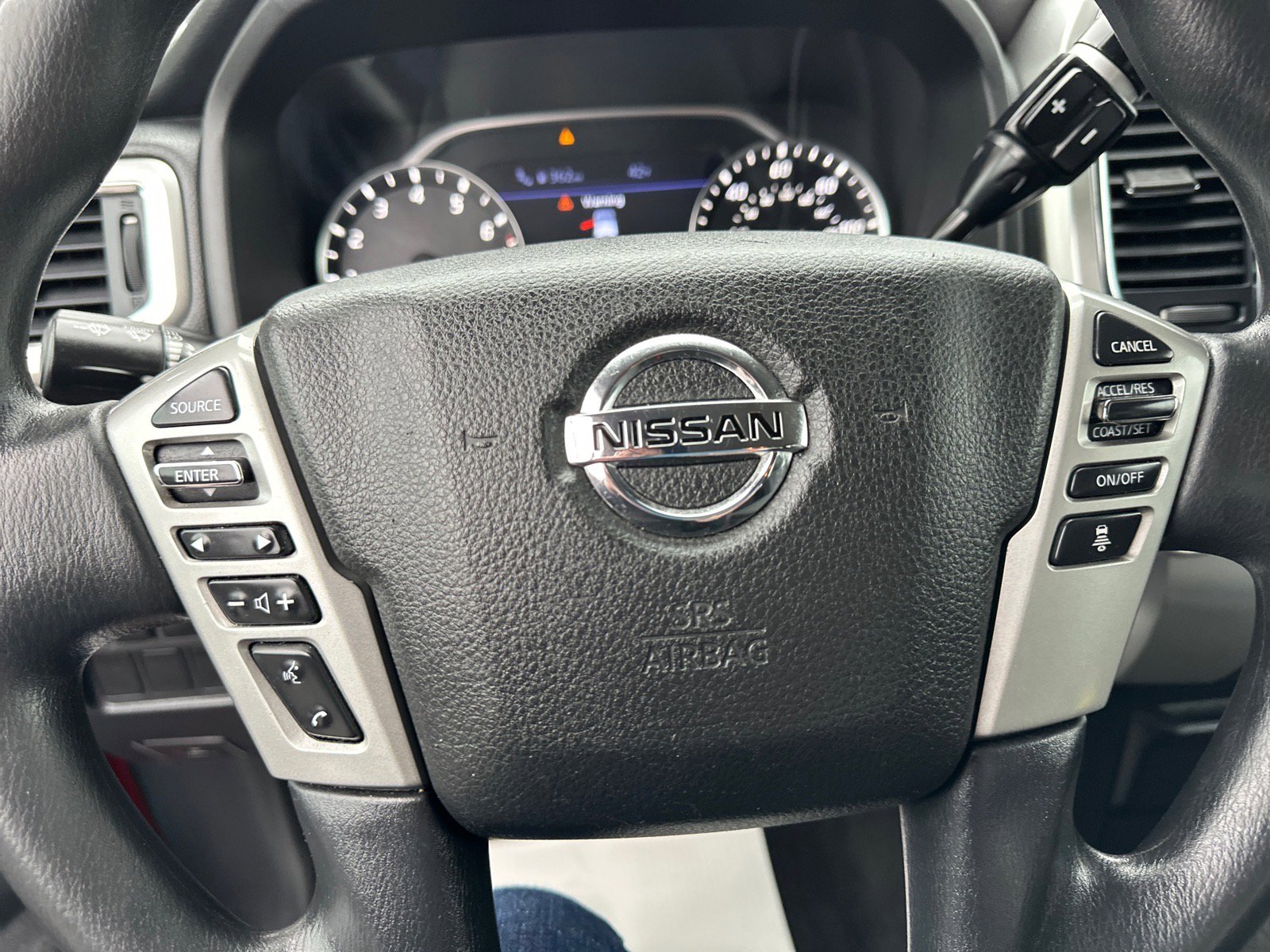 Used 2021 Nissan Titan SV RWD image 24
