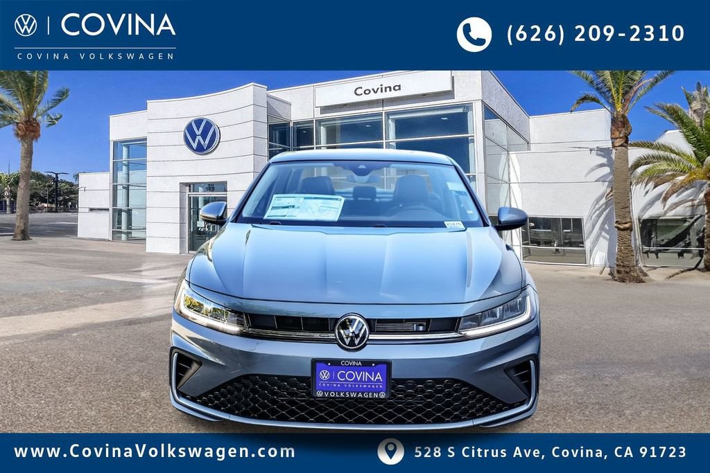 New 2026 Volkswagen Jetta SE image 2