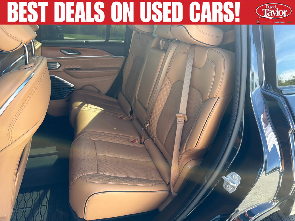 Used 2022 Jeep Grand Cherokee Summit AWD/4WD image 24