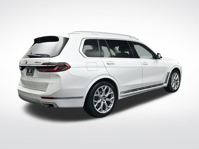 Used 2023 BMW X7 xDrive40i w/ Premium Package image 4