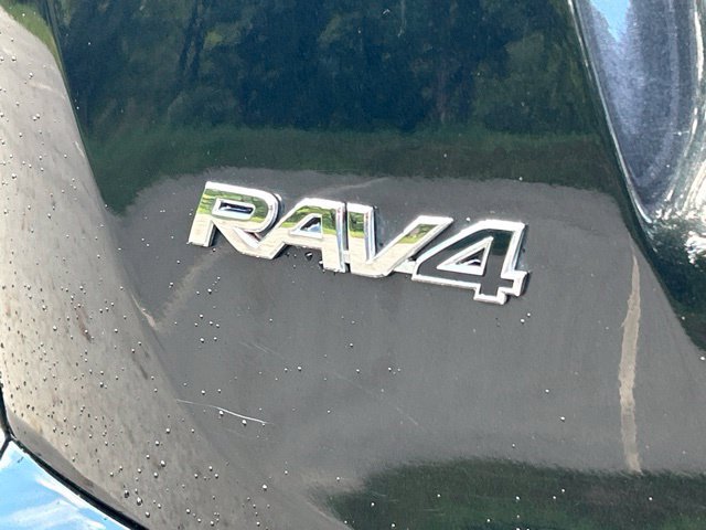 Used 2018 Toyota RAV4 XLE w/ Convenience Package AWD/4WD image 5