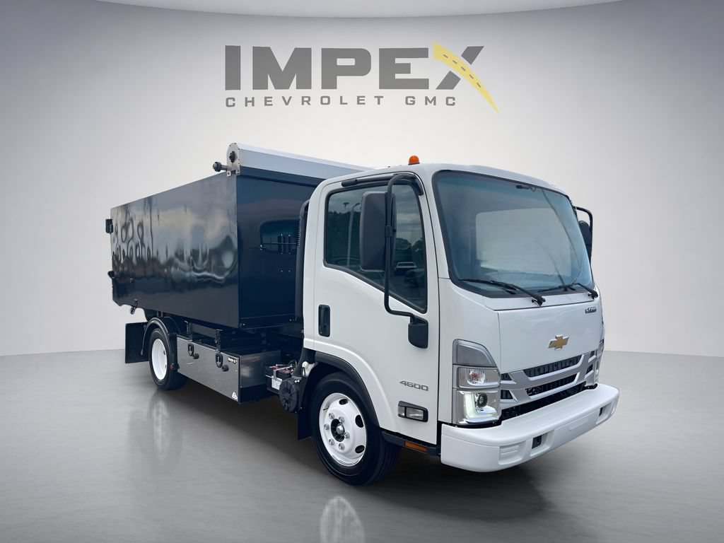 Used 2024 Chevrolet Low Cab Forward RWD image 7