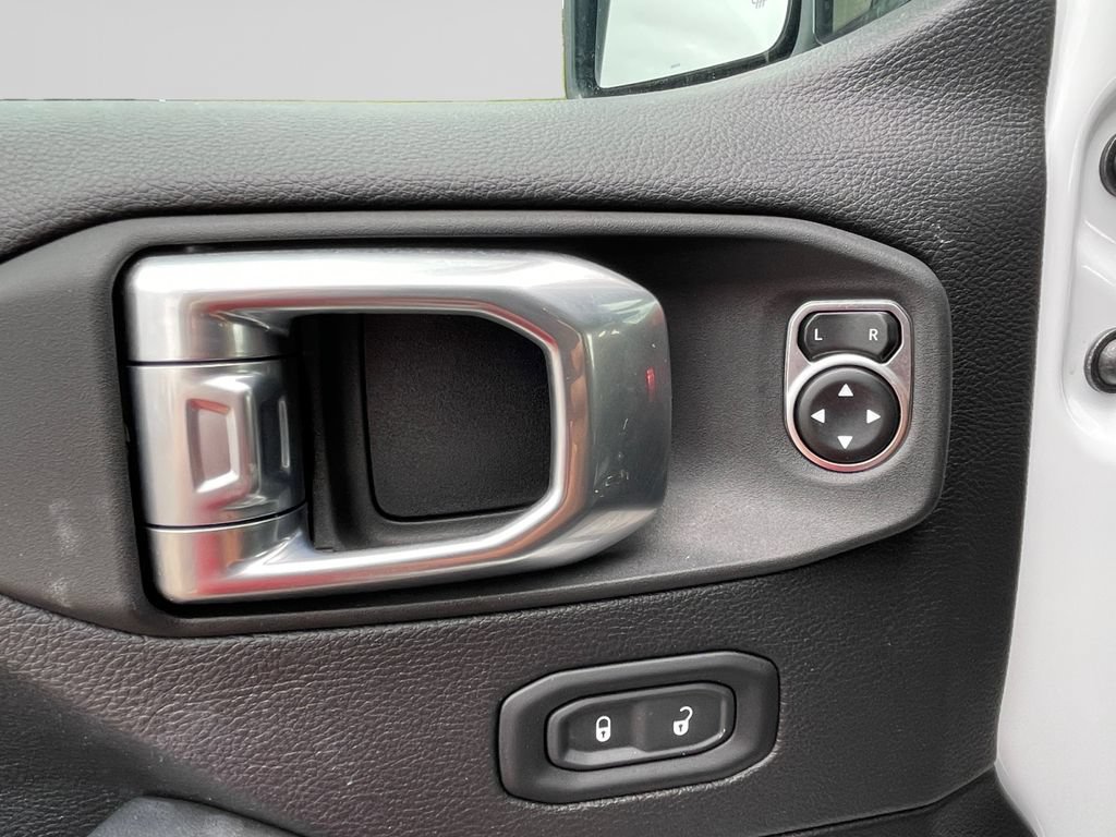 Used 2024 Jeep Wrangler Unlimited Rubicon AWD/4WD image 22