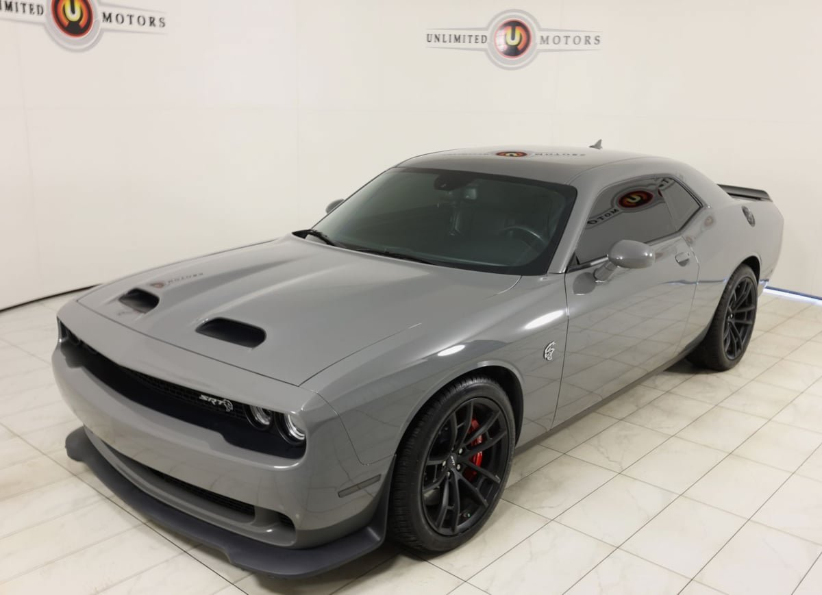 Used 2023 Dodge Challenger SRT Hellcat w/ Driver Convenience Group RWD image 35
