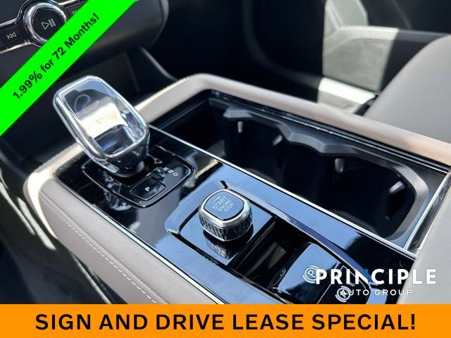 New 2026 Volvo XC90 B6 Plus w/ Protection Package Premier image 13