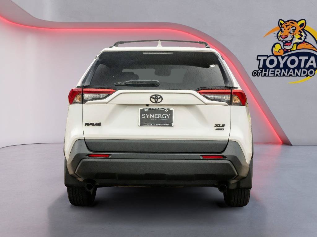 Used 2024 Toyota RAV4 XLE AWD/4WD image 7