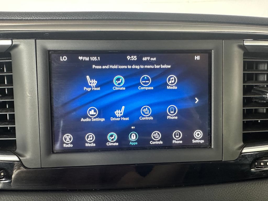 Used 2018 Chrysler Pacifica Touring-L FWD image 16