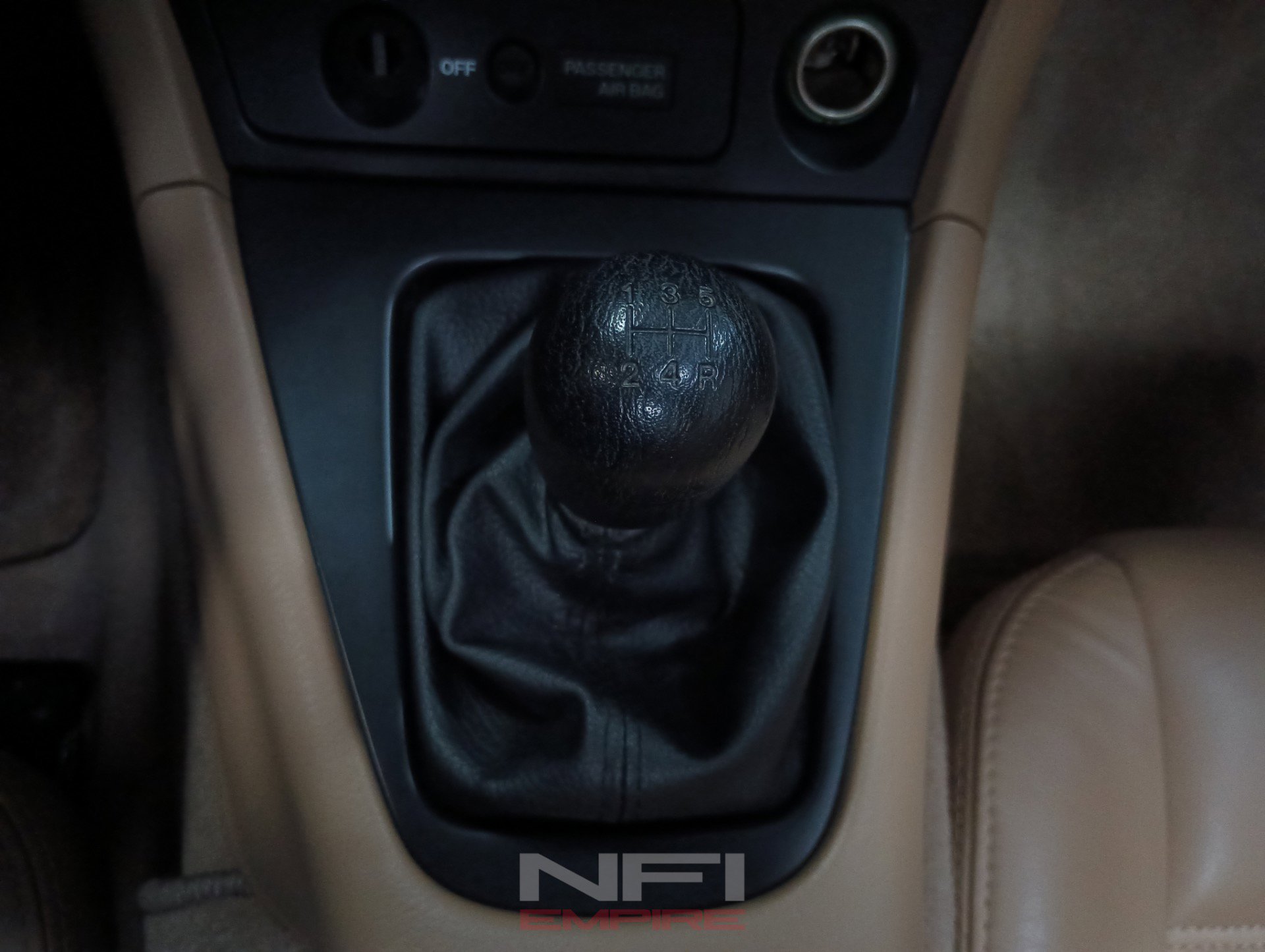 Used 1999 MAZDA MX-5 Miata RWD image 40