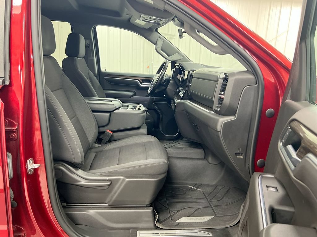 Used 2022 Chevrolet Silverado 1500 LT w/ Protection Package AWD/4WD image 22