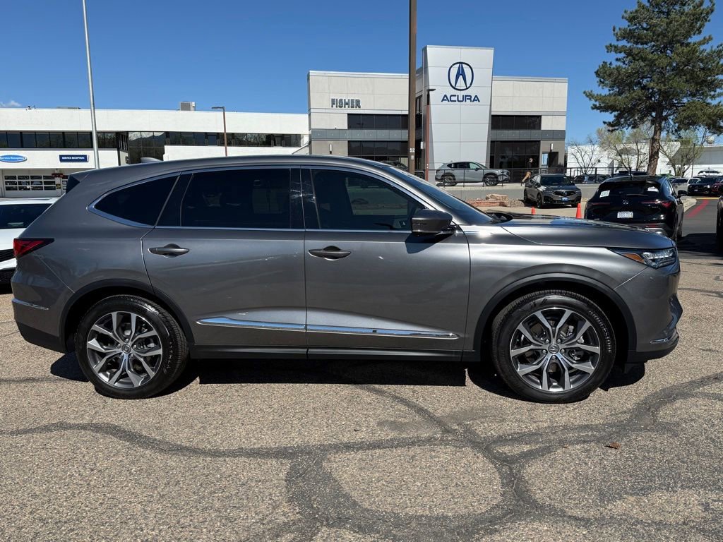 Used 2024 Acura MDX SH-AWD w/ Technology Package image 3