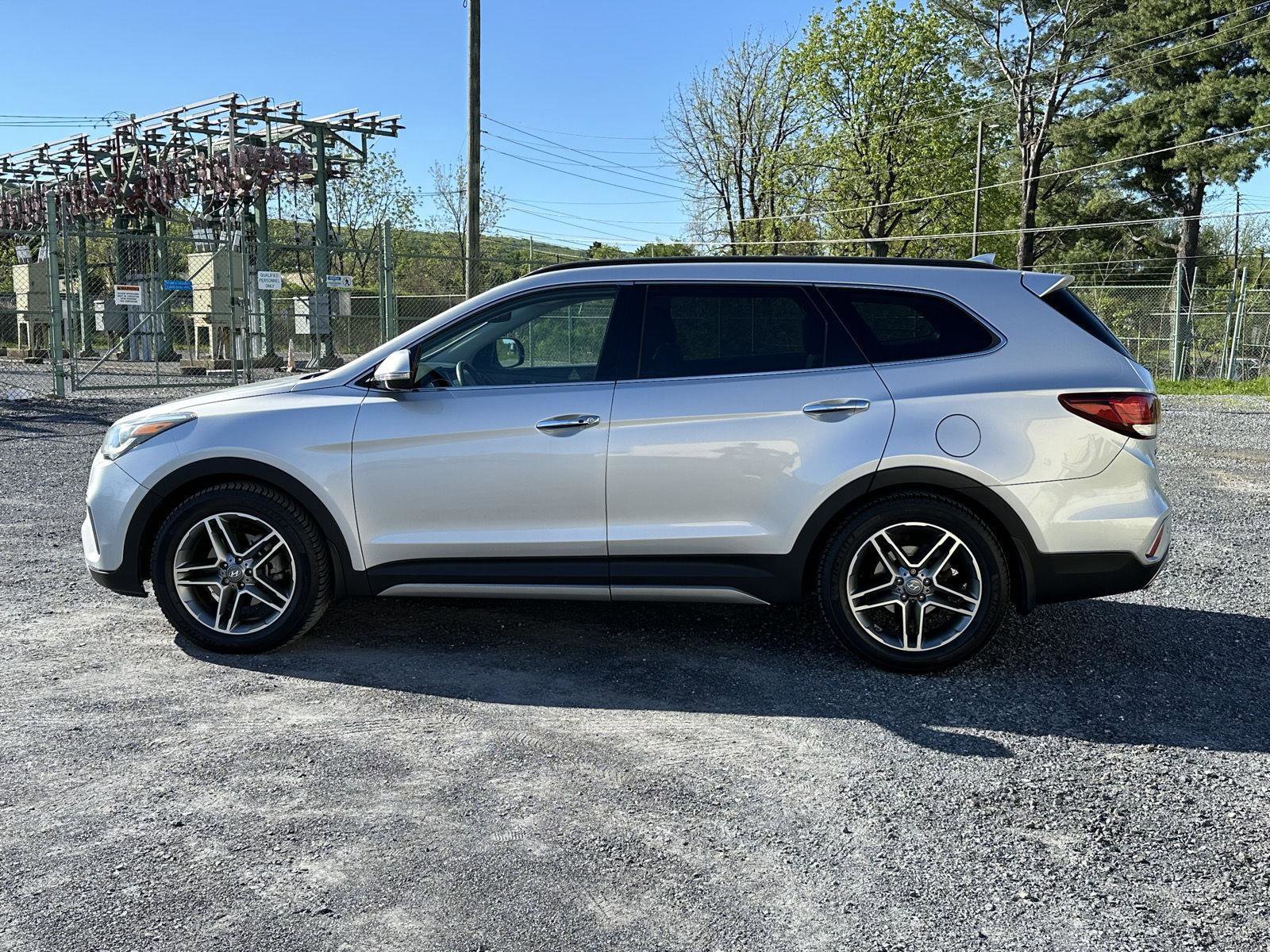 Used 2017 Hyundai Santa Fe Limited AWD/4WD image 5