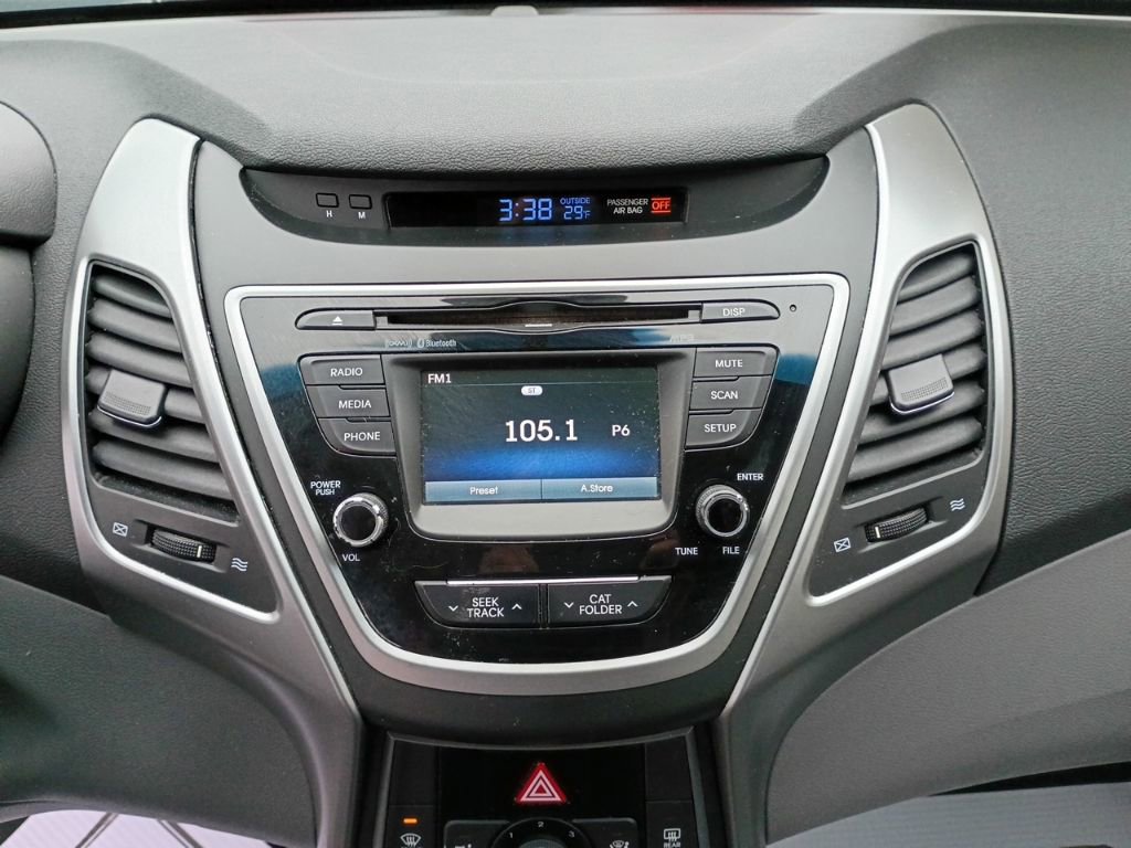 Used 2014 Hyundai Elantra Limited image 29