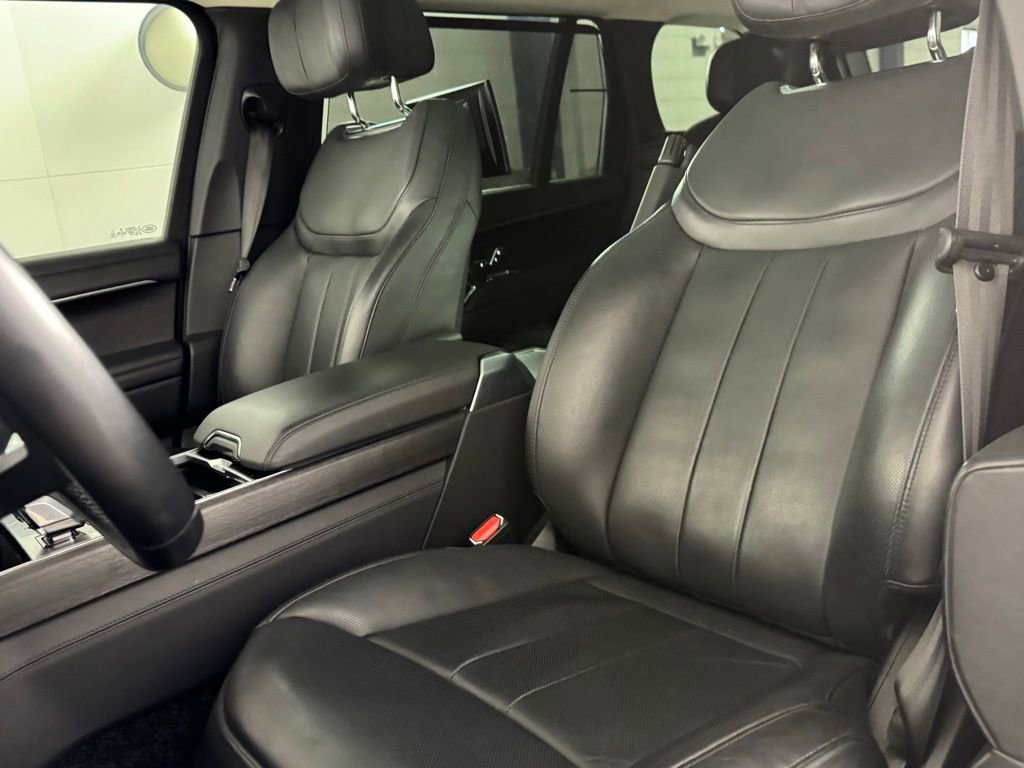 Used 2023 Land Rover Range Rover Long Wheelbase First Edition image 18