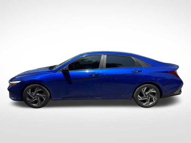 Used 2025 Hyundai Elantra Sport FWD image 2